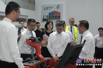 科技驅(qū)動(dòng)，智造未來 廈門市長(zhǎng)莊稼漢調(diào)研林德軟件研發(fā)，擘畫高質(zhì)量發(fā)展新藍(lán)圖